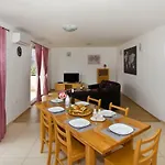 Family Apartment *