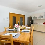Family Apartment * Omiš