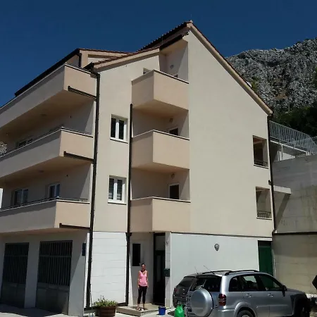 Family Apartment *