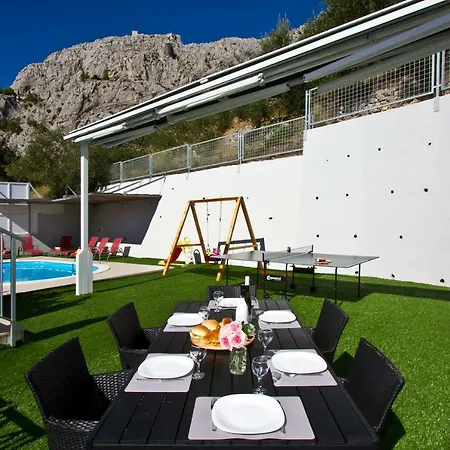 Prázdninový dům Michy - Family House For Big And Small Groups Omiš