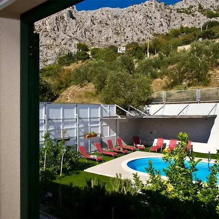 Michy - Family House For Big And Small Groups * Omiš