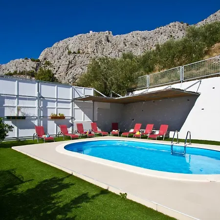 Michy - Family House For Big And Small Groups Omiš
