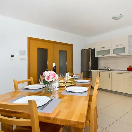 Michy - Family House For Big And Small Groups * Omiš