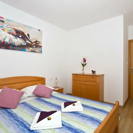 Michy - Family House For Big And Small Groups Omiš